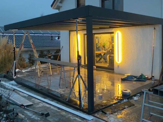 Montage einer Terrassenüberdachung in Künzell